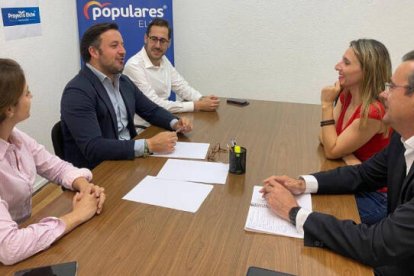 Pablo Ruz se ha reunido con empresarios y sindicatos para buscar soluciones a la economía sumergida