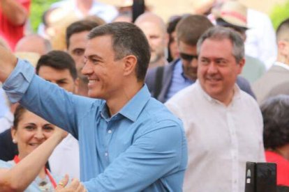 Pedro Sánchez y Juan Espadas