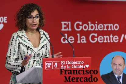 La vicesecretaria general del PSOE, María Jesús Montero, en su última rueda de prensa en Ferraz.