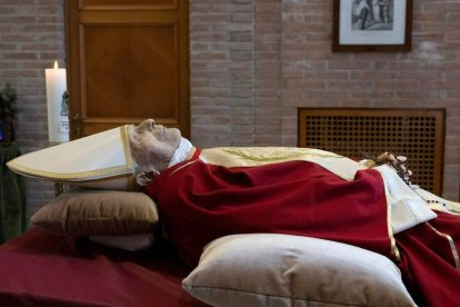 Restos mortales de Benedicto XVI.