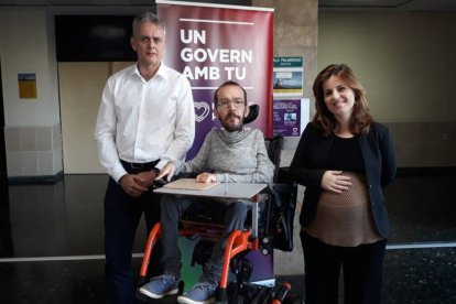 Héctor Illueca, Pablo Echenique y Esther Barceló.