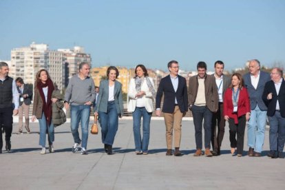 Feijóo llega con dirigentes del PP a la Intermunicipal de Valencia