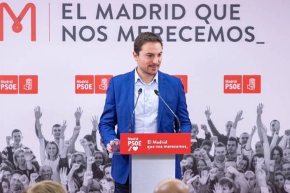 Juan Lobato, candidato del PSOE a la Comunidad de Madrid, en un reciente acto de su partido