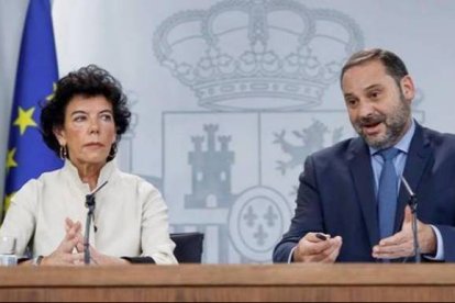 Celaá y Ábalos, dos purgados por Sánchez que reciben ahora un trato radicalmente distinto.