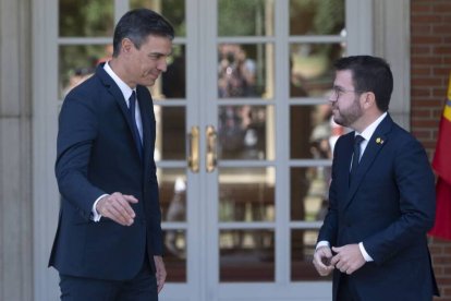 El presidente del Gobierno, Pedro Sánchez, y el de la Generalitat, Pere Aragonés.