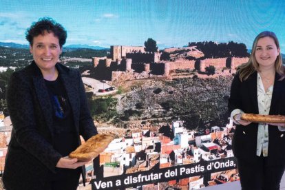 Carmina Ballester, alcaldesa de Onda, durante la presentación de Onda en Fitur - AYUNTAMIENTO DE ONDA