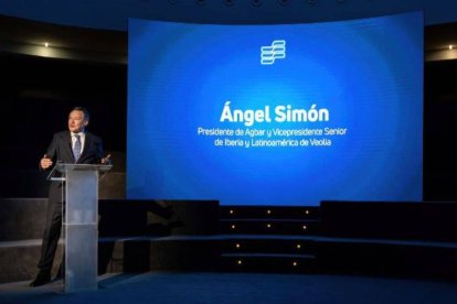 Ángel Simón, Presidente de Agbar y Vicepresidente Senior de Iberia y Latinoamérica de Veolia, durante su intervención.