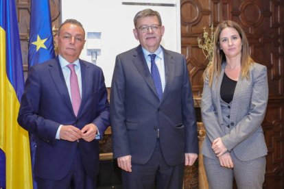 El president de la Generalitat, Ximo Puig, recibe en audiencia al president de la CEV, Salvador Navarro - GVA