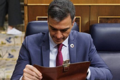 El presidente del Gobierno, Pedro Sánchez, durante una sesión plenaria en el Congreso de los Diputados.