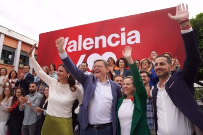 Sandra Gómez, candidata a la alcaldía de Valencia, Ximo Puig, candidato a la Generalitat, Nadia Calviño, vicepresidenta del Gobierno y Carlos Fernández Bielsa, candidato a la alcaldía de Mislata - SOCIALISTES VALENCIANS