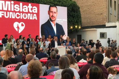 El alcalde de Mislata, Carlos Fernández Bielsa, durante el acto de presentación de su campaña - SERGI TARAZONA/ESdiario