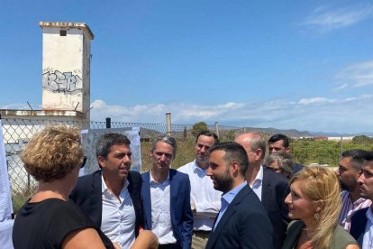 El presidente de la Generalitat, Carlos Mazón, en su visita a las obras de urbanización de Parc Sagunt II - GVA