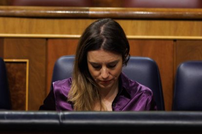 La ministra de Igualdad, Irene Montero, durante una sesión de control al Gobierno, en el Congreso de los Diputados.