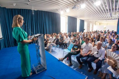 Gema Amor, presidente de Alicante Gastronómica, en un momento de la presentación de la V Edición.