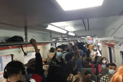 Aglomeraciones en los trenes de Cercanías Valencia