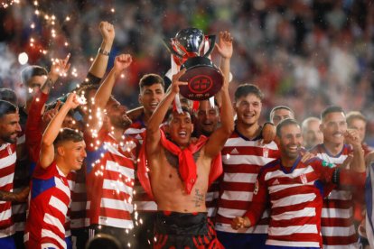 Celebración del ascenso a Primera del Granada.