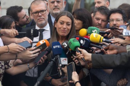 La portavoz de Junts, a su salida del encuentro con Sánchez