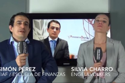 Simón Pérez y Silvia Charro en el vídeo viral sobre las hipotecas fijas en 'Periodista Digital' y que les hizo famosos... aunque no de la mejor manera posible.