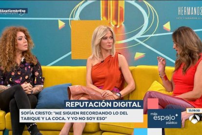 Sofía Cristo, Susanna Griso y Mariló Montero, en 'Espejo Público'.