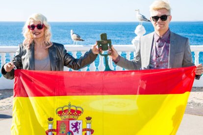 El grupo Nebulossa posa tras ganar el Benidorm Fest 2024, en el Mirador del Castillo