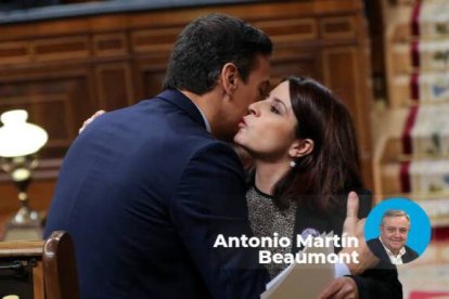 Pedro Sánchez y Adriana Lastra