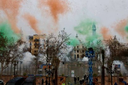 'Mascletà' de Pirotecnia Tamarit, este sábado en la plaza del Ayuntamiento de València