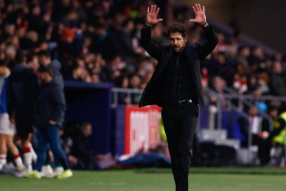 Simeone, en la banda del Metropolitano, en un encuentro reciente.