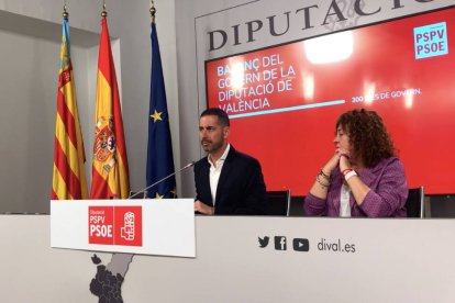 Carlos Fernández Bielsa durante la rueda de prensa del PSPV-PSEO en la Diputación