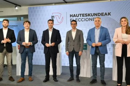 Los candidatos a lendakari antes de un debate electoral. (FOTO: Diario Vasco)