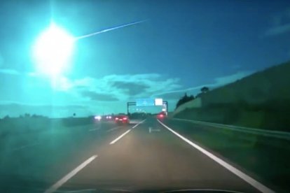 Roca procedente de un cometa que entró en la atmósfera a 161.000 km/h