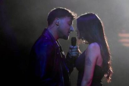 Lucas y Naiara, en el concierto de Bilbao de la gira de 'OT23'.