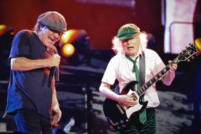 AC/DC durante su gira europea.