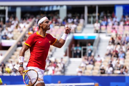 Rafael Nadal celebra un punto ante Fucsovics