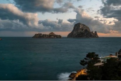 Islotes de Es Vedra y Es Vendrell desde el mirador de Cala d Hort