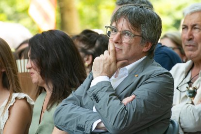 El expresidente de la Generalitat de Catalunya, Carles Puigdemont, durante el acto de celebración del cuarto aniversario de la fundación de Junts, en el Théâtre de Verdure, a 27 de julio de 2024, en Amélie-les-Bains-Palalda (Francia). Junts per Catalunya celebra su cuarto aniversario con este acto, en el que la formación arropa al expresidente catalán Carles Puigdemont, a quien no se le ha aplicado todavía la ley de amnistía. La celebración coincide con el tramo final de las negociaciones entre el PSC y ERC para facilitar la investidura de Salvador Illa como presidente de la Generalitat de Catalunya.
27 JULIO 2024;JUNTS;AMNISTÍA;INVESTIDURA;PRESIDENTE;GENERALITAT
Glòria Sánchez / Europa Press
27/7/2024