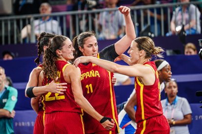 Vega Gimeno, Sandra Ygueravide, Juana Camilion y Gracia Alonso, integrantes del equipo 3x3 de baloncesto femenino de España,