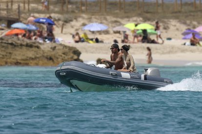 Alejandra Rubio y Carlo Costanzia, en Ibiza el pasado 20 de junio.