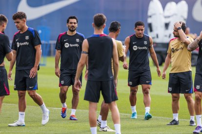 Vitor Roque, durante un entrenamiento del Barcelona.