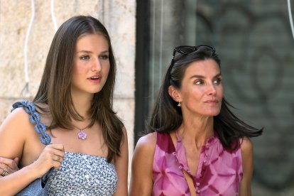 Doña Letizia y la Princesa Leonor en Mallorca, el pasado 6 agosto.