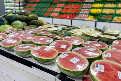 Sandía en un aparador de Mercadona