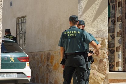 Agentes de la Guardia Civil en una imagen de archivo en un operativo.