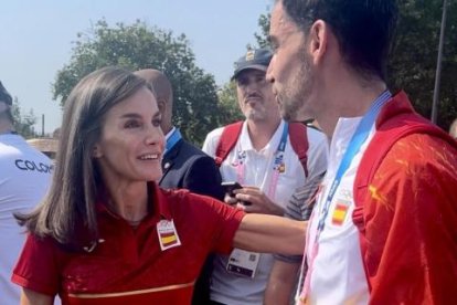 La Reina Letizia con Álvaro Martín en París 2024.