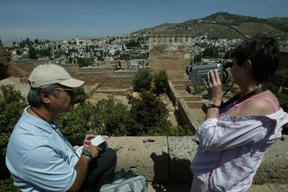 Turistas en la Alhambra.