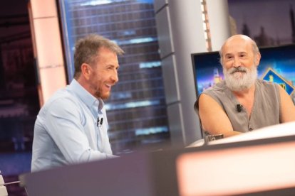 Pablo Motos y Javier Cámara, en 'El Hormiguero'