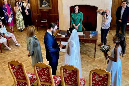 (Foto de ARCHIVO)
Boda en el Palacio de la Magdalena de Santander

AYUNTAMIENTO DE SANTANDER
28/3/2024