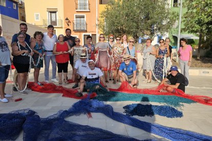 “Entretejiendo la memoria de La Vila: somos mar, colores y redes”