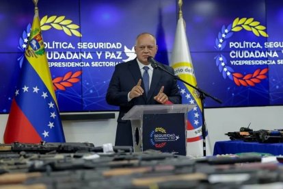 El ministro del Interior de Venezuela, Diosdado Cabello

REMITIDA / HANDOUT por MINISTERIO DEL INTERIOR DE VENEZUELA
Fotografía remitida a medios de comunicación exclusivamente para ilustrar la noticia a la que hace referencia la imagen, y citando la procedencia de la imagen en la firma
14/9/2024