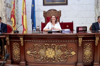 La alcaldesa de Valencia, María José Catalá, en el debate de Estado de la Ciudad.