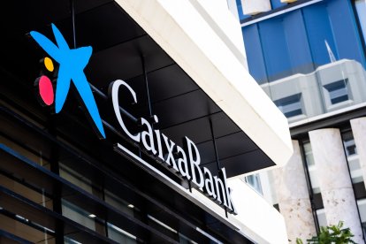 Sucursal de CaixaBank.

REMITIDA / HANDOUT por MAXIMO GARCIA DE LA PAZ / CAIXABANK
Fotografía remitida a medios de comunicación exclusivamente para ilustrar la noticia a la que hace referencia la imagen, y citando la procedencia de la imagen en la firma
08/6/2021