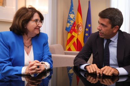 Reunión entre el president de la Generalitat, Carlos Mazón y la rectora de la UA, Amparo Navarro